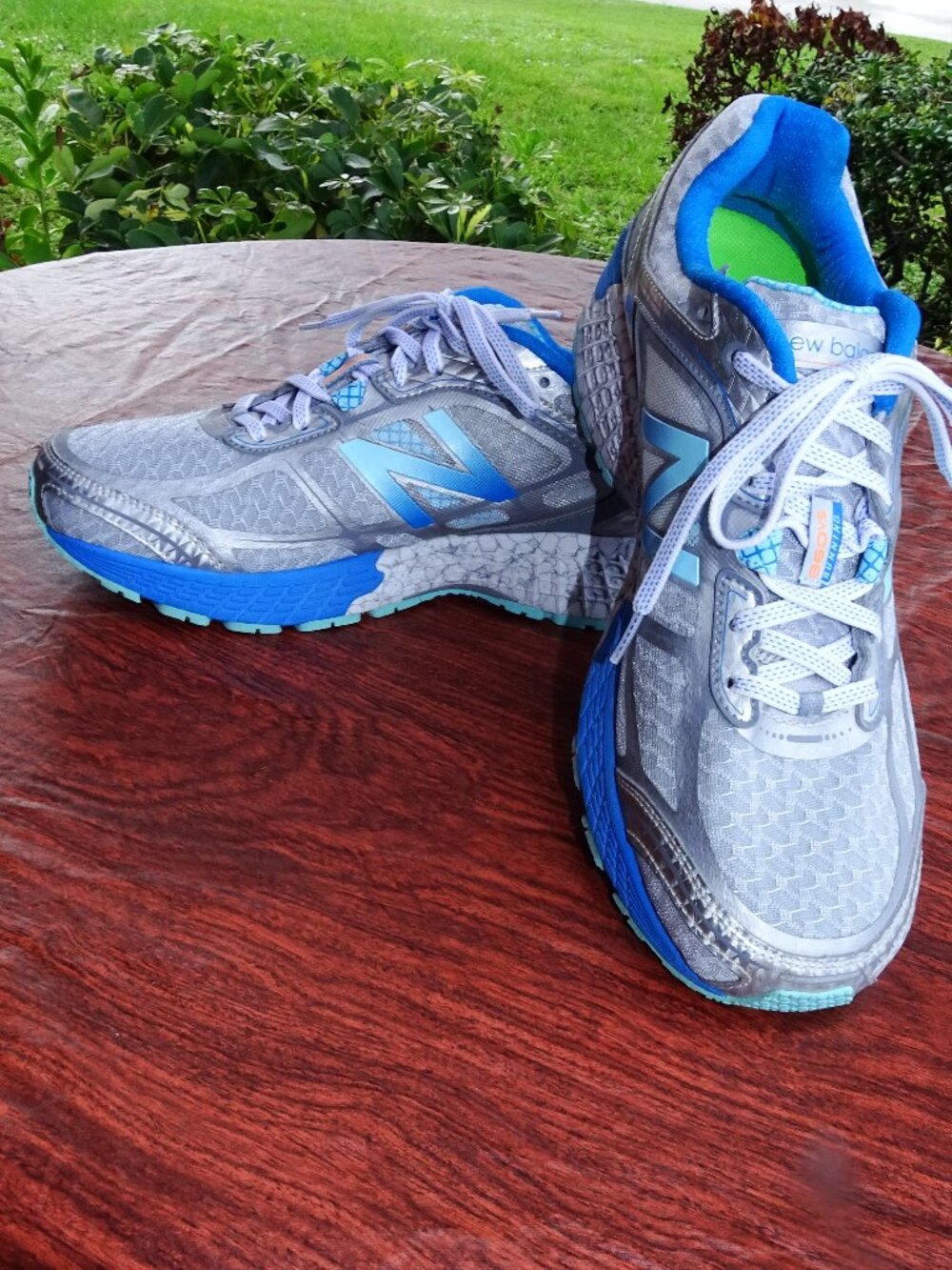 Women's New Balance Running Shoes 10.5D Silver/Blue